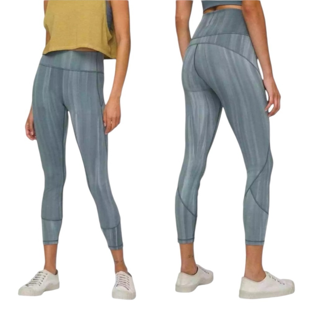 Lululemon In Movement Tight 25" *Everlux Linear Spray Dye White Deep Ocean 4